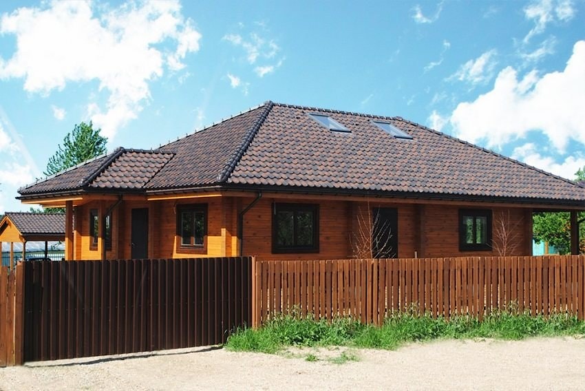 Haus mit Holz