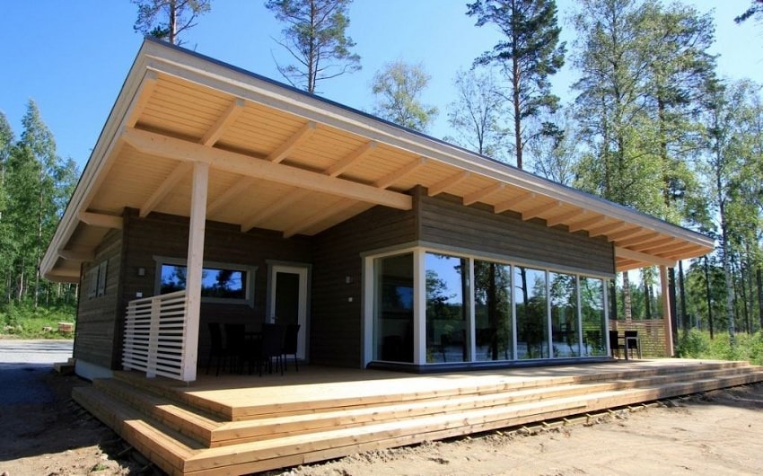 Holzhäuser mit einem Flachdach